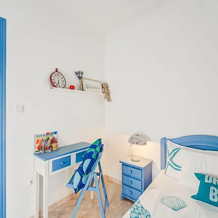 Charming Duplex , Cleaning Included Holiday home