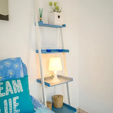 Charming Duplex , Cleaning Included Holiday home